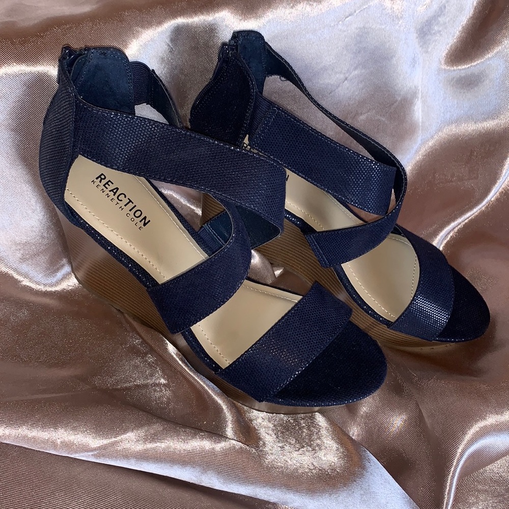 Kennel Cole Wedge